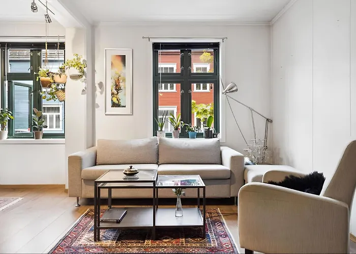 Stylish & Modern Apartment, In Centre !