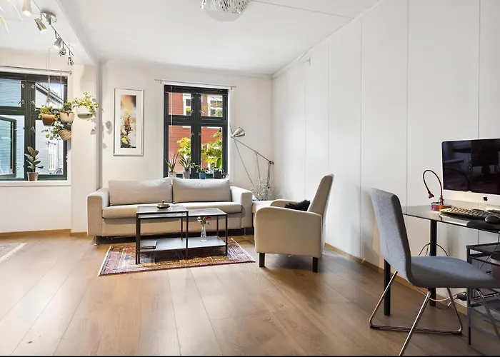 Stylish & Modern Apartment, In Centre, Free Parking Spot !
